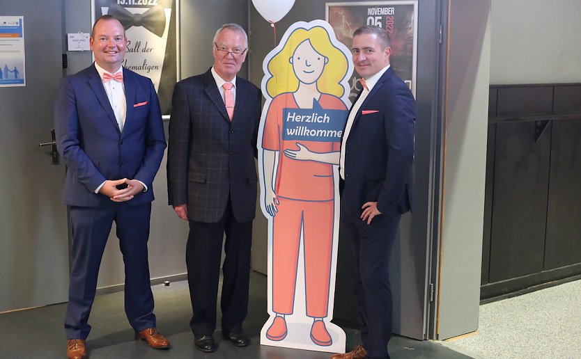 Jubiläumsfeierlichkeiten bei der Miacosa Pflegegruppe (Foto: Miacosa Gruppe) Jubiläumsfeierlichkeiten bei der Miacosa Pflegegruppe (Foto: Miacosa Gruppe)