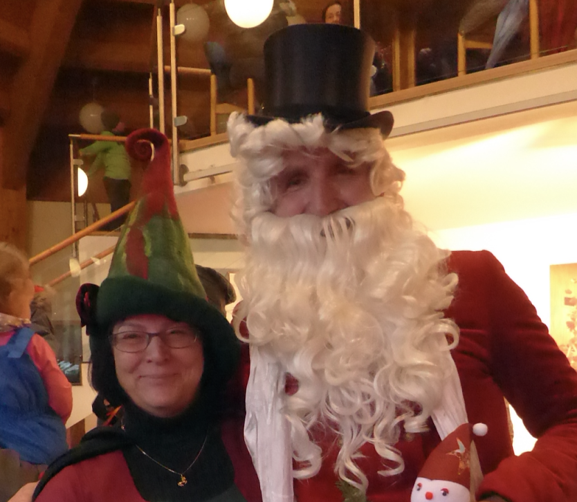 Weihnachtsmann und Waldfee feiern wieder in S&uuml;lzhayn (Foto: Heimat-und Kulturverein S&uuml;lzhayn)
