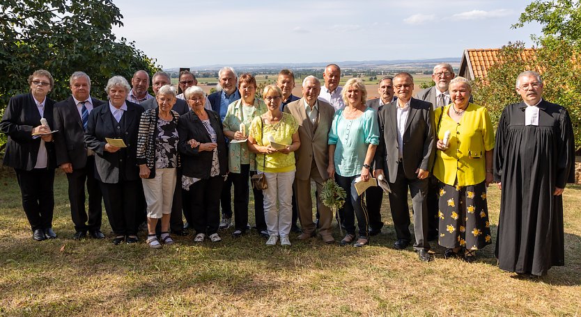Jubelkonfirmanden in Auleben (Foto: Bettina Ringel-Owczarzak)
