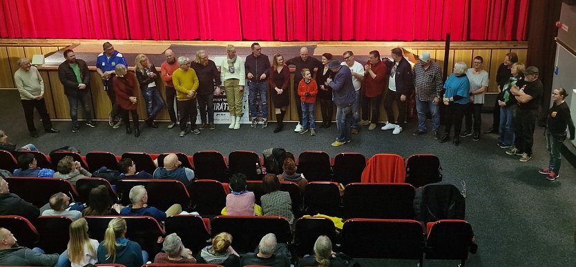 Nach der Premierenvorstellung gestern Abend in Bleicherode (Foto: nnz)