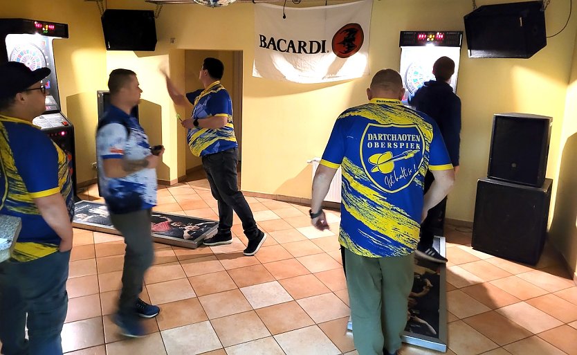 Dartchaoten Oberspier unterliegen Gastgeber (Foto: Dartchaoten) Dartchaoten Oberspier unterliegen Gastgeber (Foto: Dartchaoten)