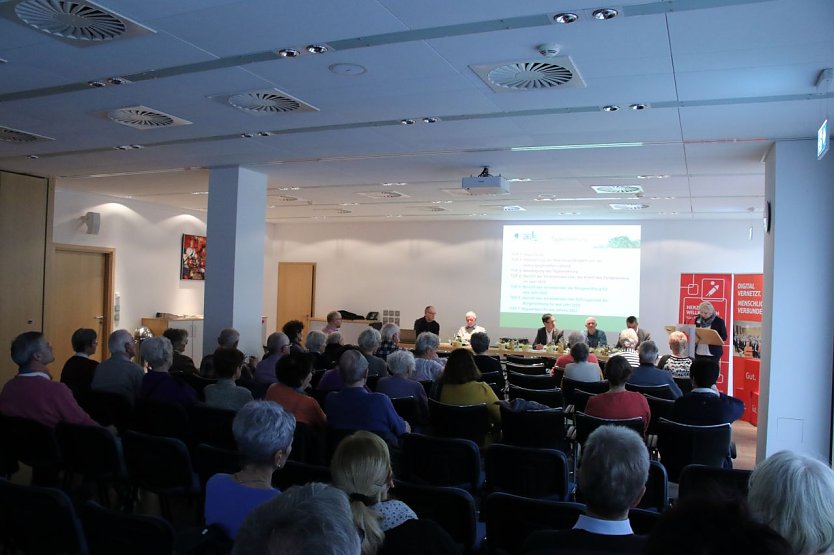 Die Jahreshauptversammlung des Fördervereins fand am Donnerstag in den Räumen der Sparkasse statt (Foto: agl)