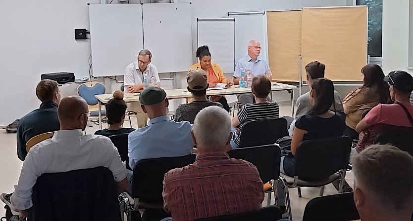 Kritische Fragen hatten die Gr&uuml;nen-Politiker gestern in der Rothleimm&uuml;hle zu beantworten (Foto: M.Fromm)