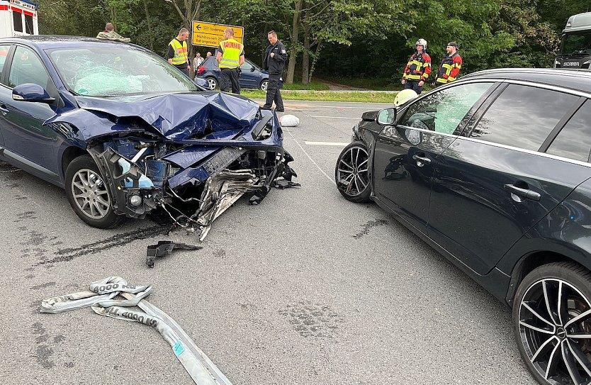 Unfall mit schwer Verletztem (Foto: S.Dietzel) Unfall mit schwer Verletztem (Foto: S.Dietzel)