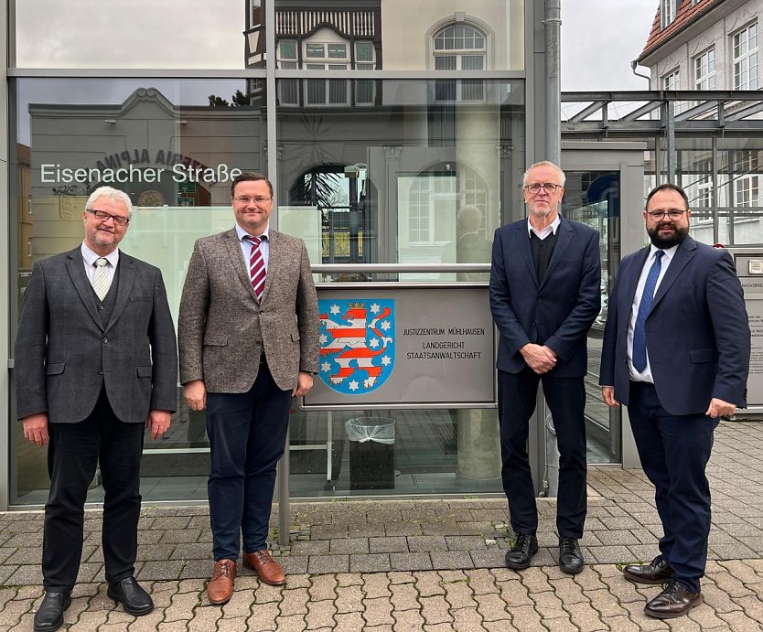 Besuch am Landgericht (Foto: Stefan Schard)