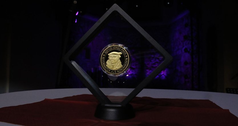 Der Justus Jonas Preis der evangelischen Kirche im S&uuml;dharz ging gestern Abend an das B&uuml;ndnis "Nordhausen Zusammen" (Foto: agl)