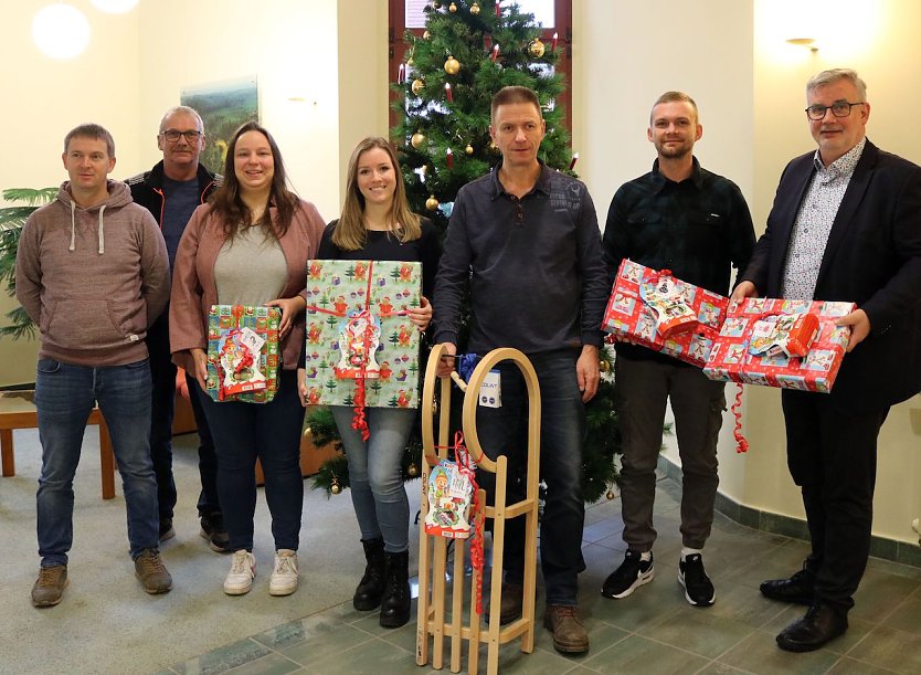 Geschenke f&uuml;r acht Familien wurden bereitgestellt (Foto: Landratsamt Nordhausen)