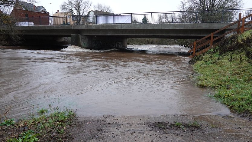 Die Zorge an der sanierten Br&uuml;cke in Nordhausen (Foto: nnz)