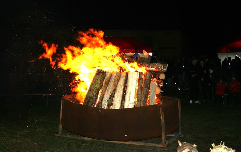 Osterfeuer in Kelbra am Gr&uuml;ndonnerstag (Foto: Ulrich Reinboth)