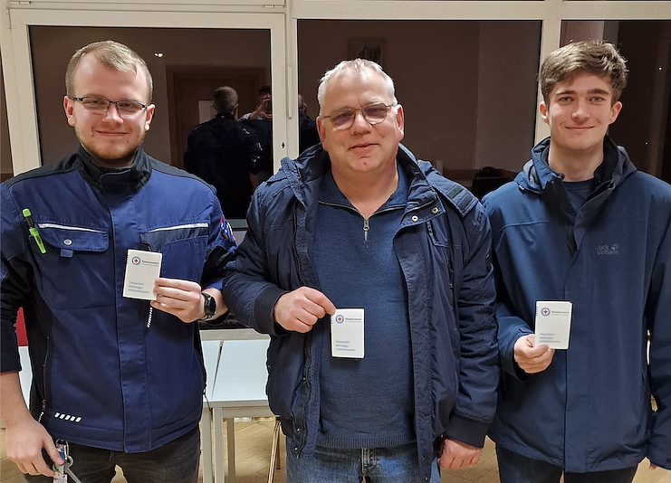 Drei neue Rettungsschwimmer für den TSC Neptun (Foto: TSC Neptun) Drei neue Rettungsschwimmer für den TSC Neptun (Foto: TSC Neptun)