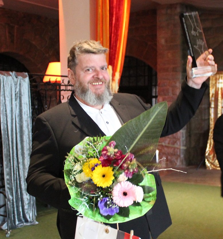 Ehrenamtspreis f&uuml;r den Handballverein 90 Artern e.V. (Foto: Eva Maria Wiegand)