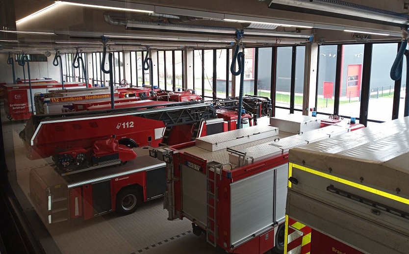 Blick in die Fahrzeughalle (Foto: Kurt Frank)