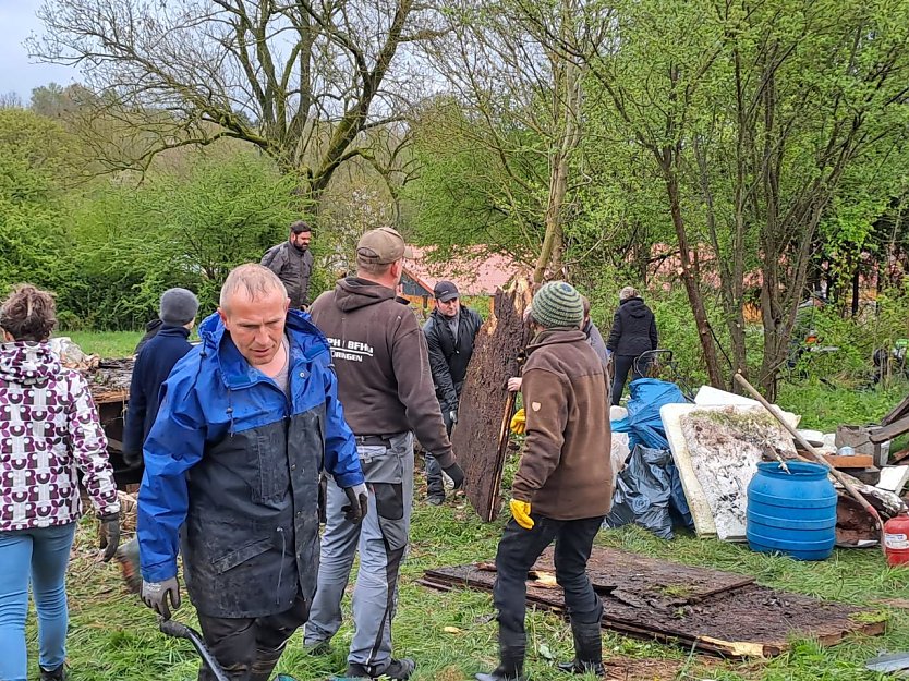 Nach 20 Jahren gab es auf dem Gel&auml;nde viel zu tun (Foto: Julia Lischewski)