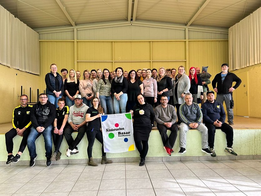 Kr&ouml;nender Abschluss, beim Sundh&auml;user Kindersachenbasar! (Foto: S. Dietzel)