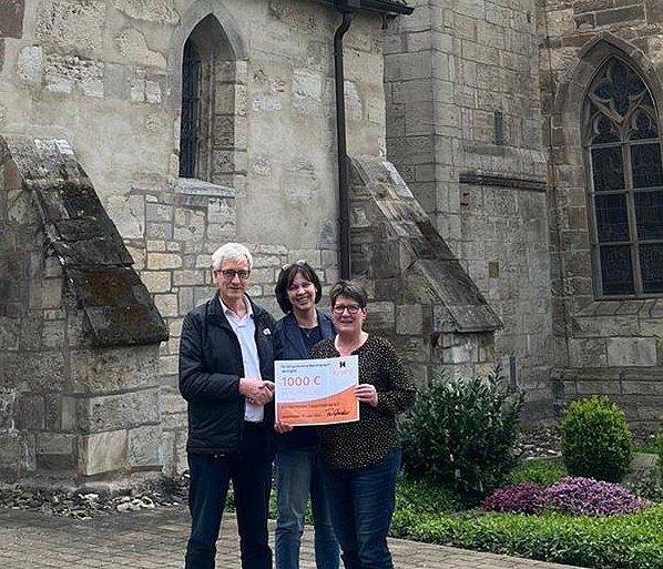 Spenden&uuml;bergabe an die Caritas (Foto: katholisches Pfarramt Nordhausen)