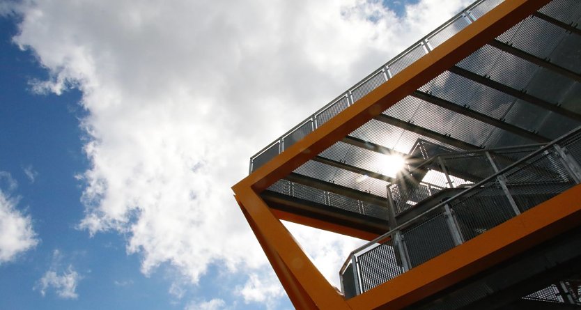 Der neue Aussichtsturm in der R&uuml;digsdorfer Schweiz (Foto: agl)