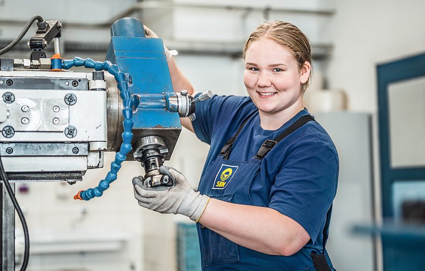 Lea Schnause begann ihre Ausbildung zur Zerspanungsmechanikerin bei Schachtbau Nordhausen im August 2020  (Foto: Schachtbau Nordhausen)