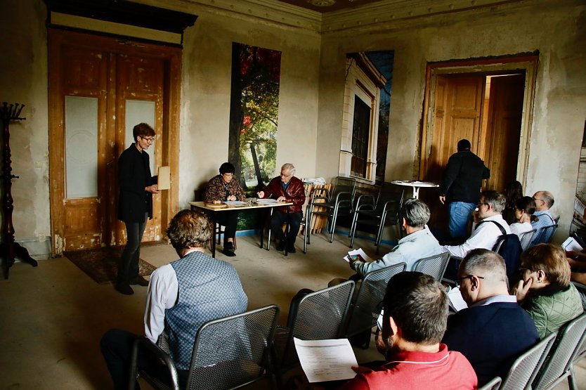 Rund 5.000 Euro kamen bei Versteigerung und Flohmarkt zusammen (Foto: agl)