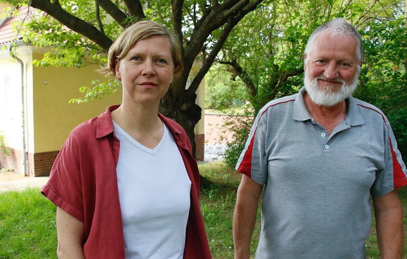 Nordh&auml;user Apfelenthusiasten auf Spurensuche: Kathleen Hahnemann und Gerd Ulm (Foto: agl)