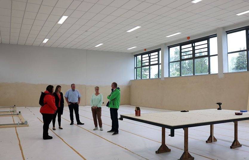Die Sanierung der Turnhalle der Berufsschule schreitet voran (Foto: Pressestelle Landratsamt)