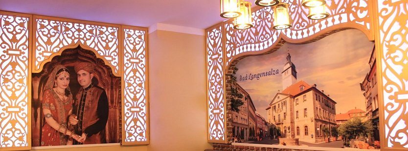 Wandmalereien mit bekannten Motiven in der Stadt (Foto: Eva Maria Wiegand)