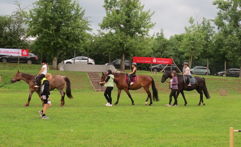 Kinderfest am Kindertag im Freizeitzentrum Artern  (Foto: J. Haselhuhn)