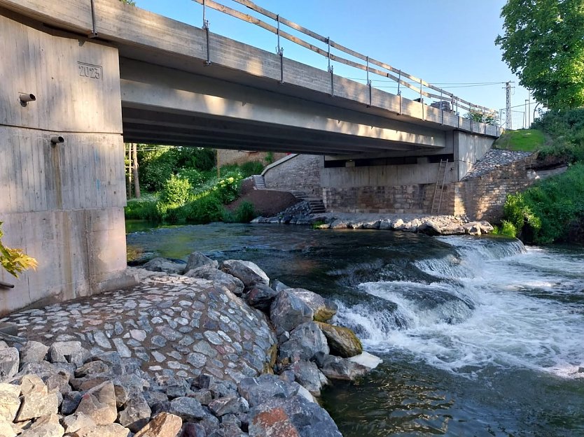 Seitenansicht der Steingrabenbr&uuml;cke in Clingen (Foto: TLBV Region Nord)