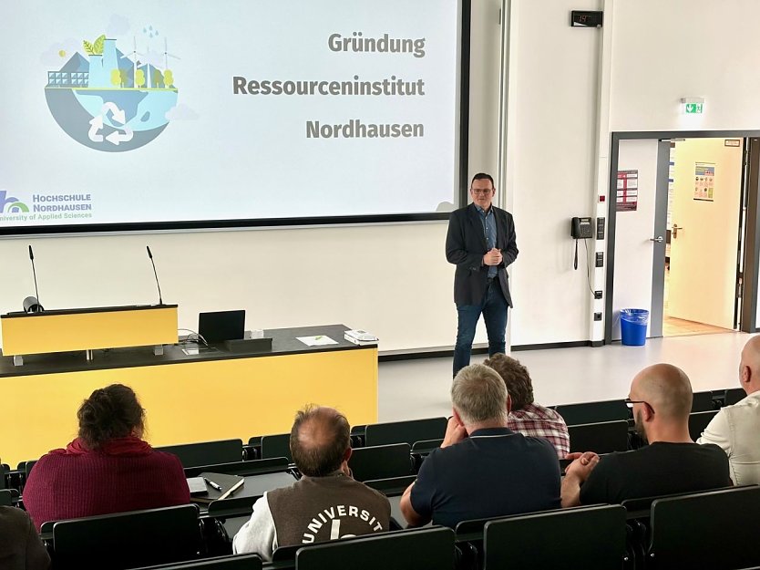 Feierliche Gründung des Ressourceninstituts Nordhausen (RESSIN) (Foto: Tina Bergknapp) Feierliche Gründung des Ressourceninstituts Nordhausen (RESSIN) (Foto: Tina Bergknapp)