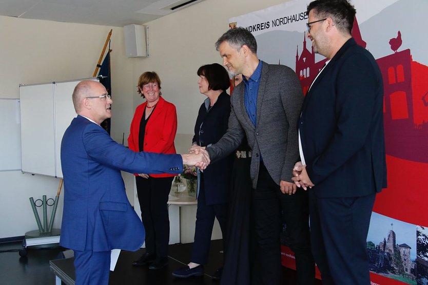 Die Mitglieder des Kreistages wurden heute in alphabetischer Reihenfolge vereidigt (Foto: agl)