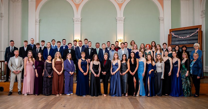 Der Abiturjahrgang 2024 des Humboldt Gymnasiums (Foto: C.Keil)