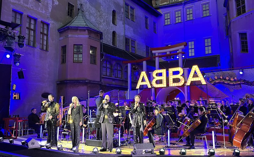ABBA-Show zu den Th&uuml;ringer Schlossfestspielen (Foto: oas)