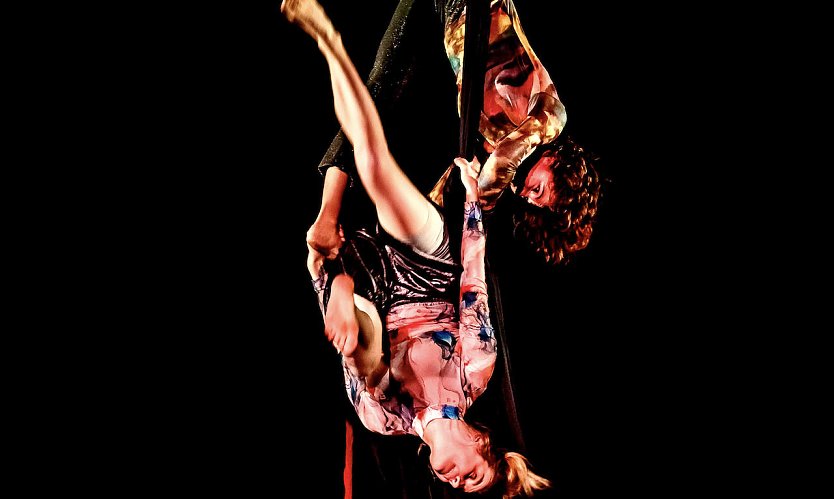 Zirkusshow im Blue Balloon (Foto: Agentur)