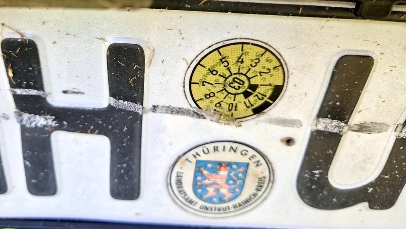 Vor 21 j&auml;hren h&auml;tte der Fahrzeugbesitzer seine Hauptuntersuchung erneuern m&uuml;ssen. (Foto: Polizei)