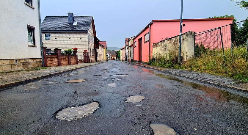 Am Steingraben in Sondershausen sind Bauma&szlig;nahmen dringend n&ouml;tig (Foto: Janine Skara)