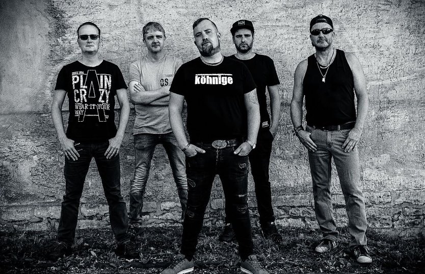BÖHSE ONKELZ- Coverband KÖHNIGE spielt am Gondelteich (Foto: KÖHNIGE) BÖHSE ONKELZ- Coverband KÖHNIGE spielt am Gondelteich (Foto: KÖHNIGE)