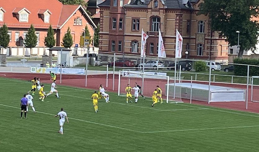 Immer wieder tauchte das junge Preu&szlig;en-Team aussichtsreich vorm gegnerischen Tor auf. Allerdings ohne Fortune. (Foto: oas)