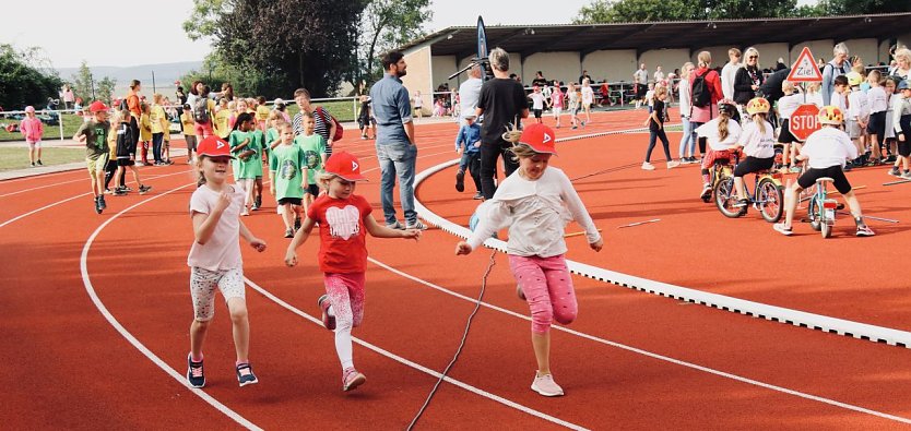 Schulanfangsaktionstag auf dem Hohekreuz-Sportplatz (Foto: agl)