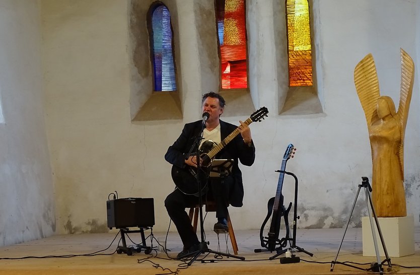 John Clark im Konzert (Foto: Ricarda F.Knoblauch)