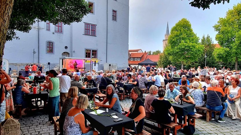 Wieder Superstimmung gestern Abend auf dem Schlossplatz zum BaLaTon (Foto: S.Czerniak)