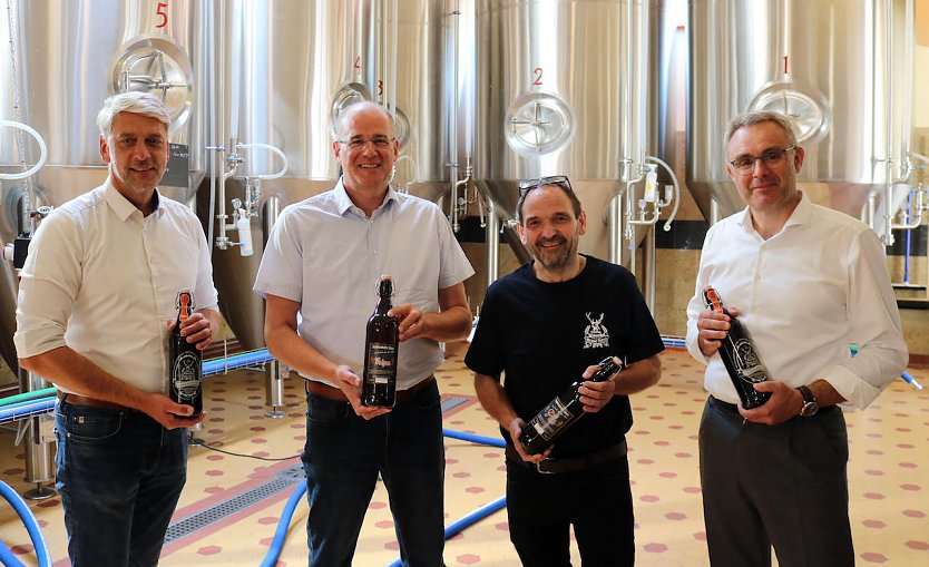 Feuchtfr&ouml;hlicher Termin in Sopheinhof (Foto: J.Piper)