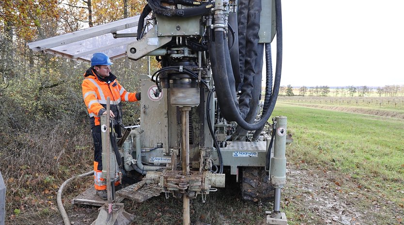 Das Bohrger&auml;t im Einsatz in einer anderen Region (Foto: Knauf)