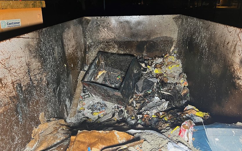 Erneuter Containerbrand in der Neustadtstra&szlig;e (Foto: S.Dietzel)