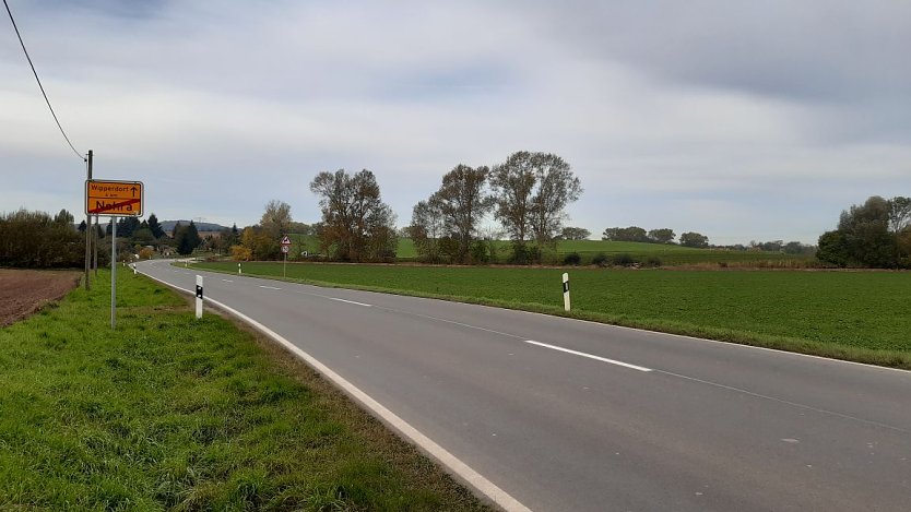 Ortsausgang Nohra � Bauanfang: Hier beginnt die Linienverbesserung der Landesstra&szlig;e (Foto: TLBV Region Nord)