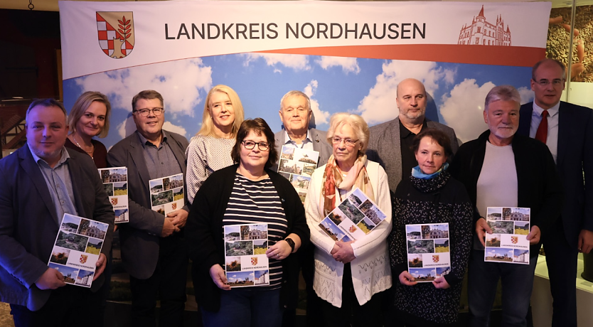 Der Landkreis hat heute die Th&uuml;ringer Ehrenamtscard an verdiente Einwohner der Region verliehen (Foto: Pressestelle Landratsamt)