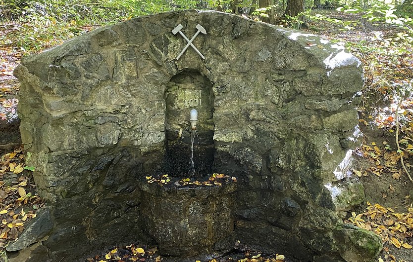 Dien Stahlquelle (Foto: Wolfgang Lehmann) Dien Stahlquelle (Foto: Wolfgang Lehmann)