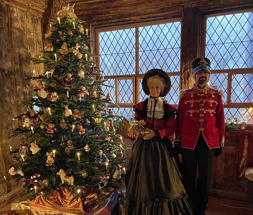 Hannelore M&uuml;ller und Alexander Moser erwarten am ersten und zweiten Adventswochenende G&auml;ste in der Nordh&auml;user Bohlenstube.  (Foto: S.Schedwill)