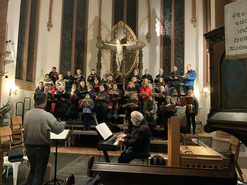 Probe in der Kirche (Foto: Gregor Heimrich) Probe in der Kirche (Foto: Gregor Heimrich)