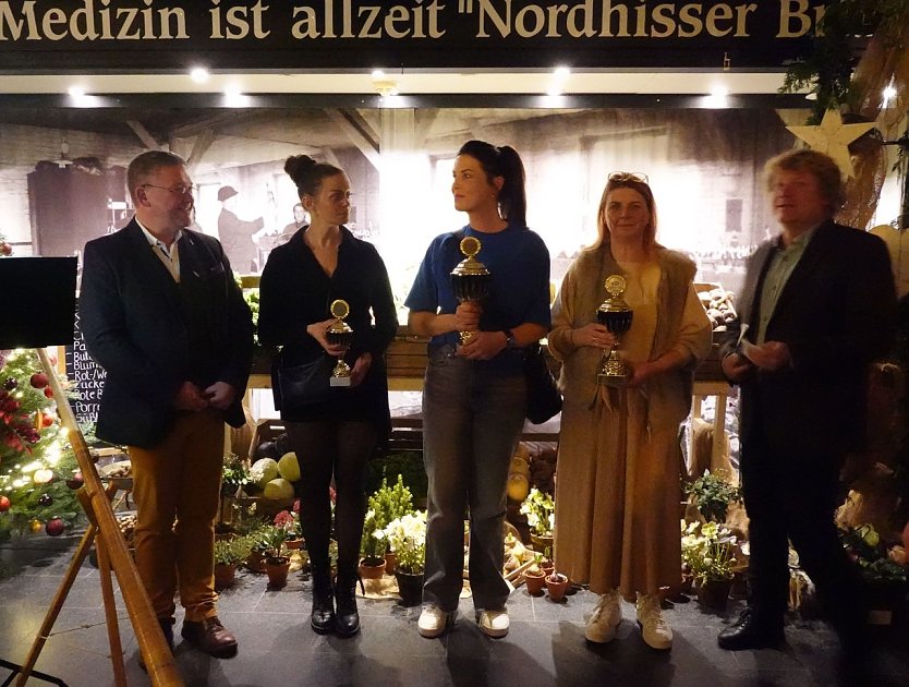 Von links: Thomas M&uuml;ller, Peggy von Stielecht, Franziska Holzapfel, Katrin Eberhardt und Martin Srogge. (Foto: nnz)