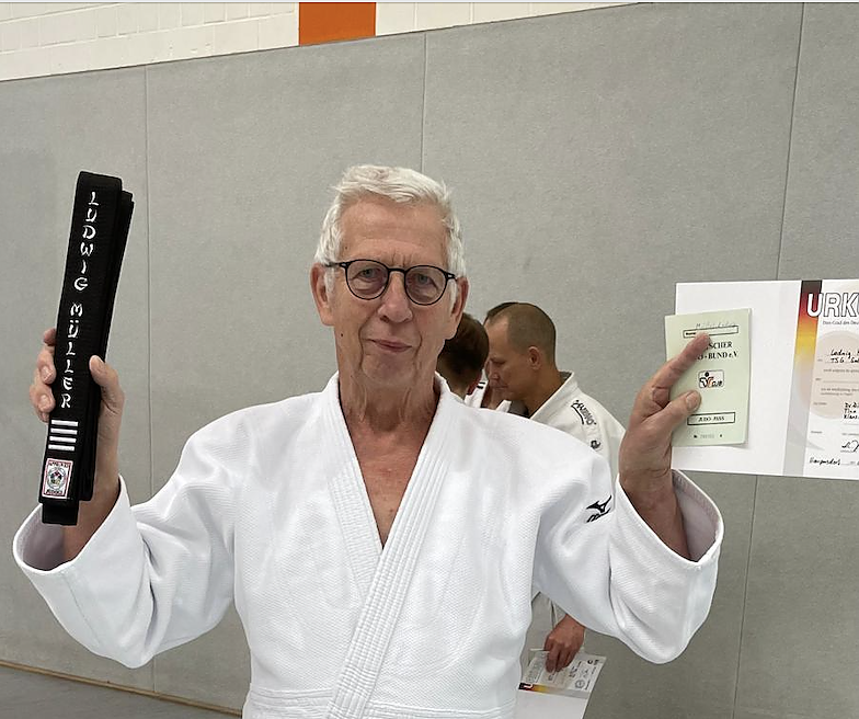 73 Jahre jung und nun Tr&auml;ger des 4. Dan im Judo: Ludwig M&uuml;ller von der TSG Salza (Foto: TSG Salza)
