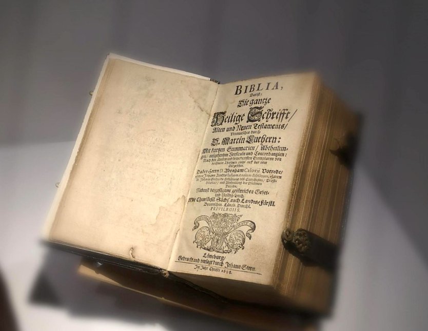 Dier Waisenhaus-Bibel (Foto: Stadtverwaltung Nordhausen)